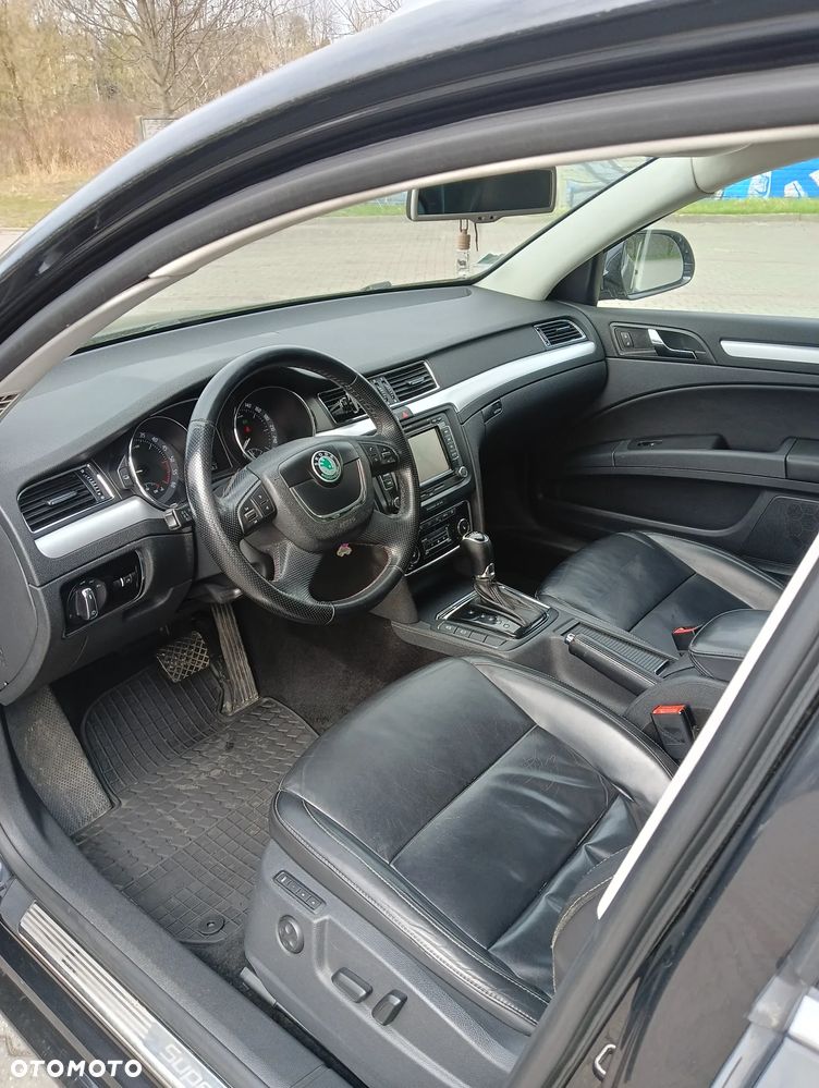Skoda Superb 2.0 TDI L&K DSG - 5