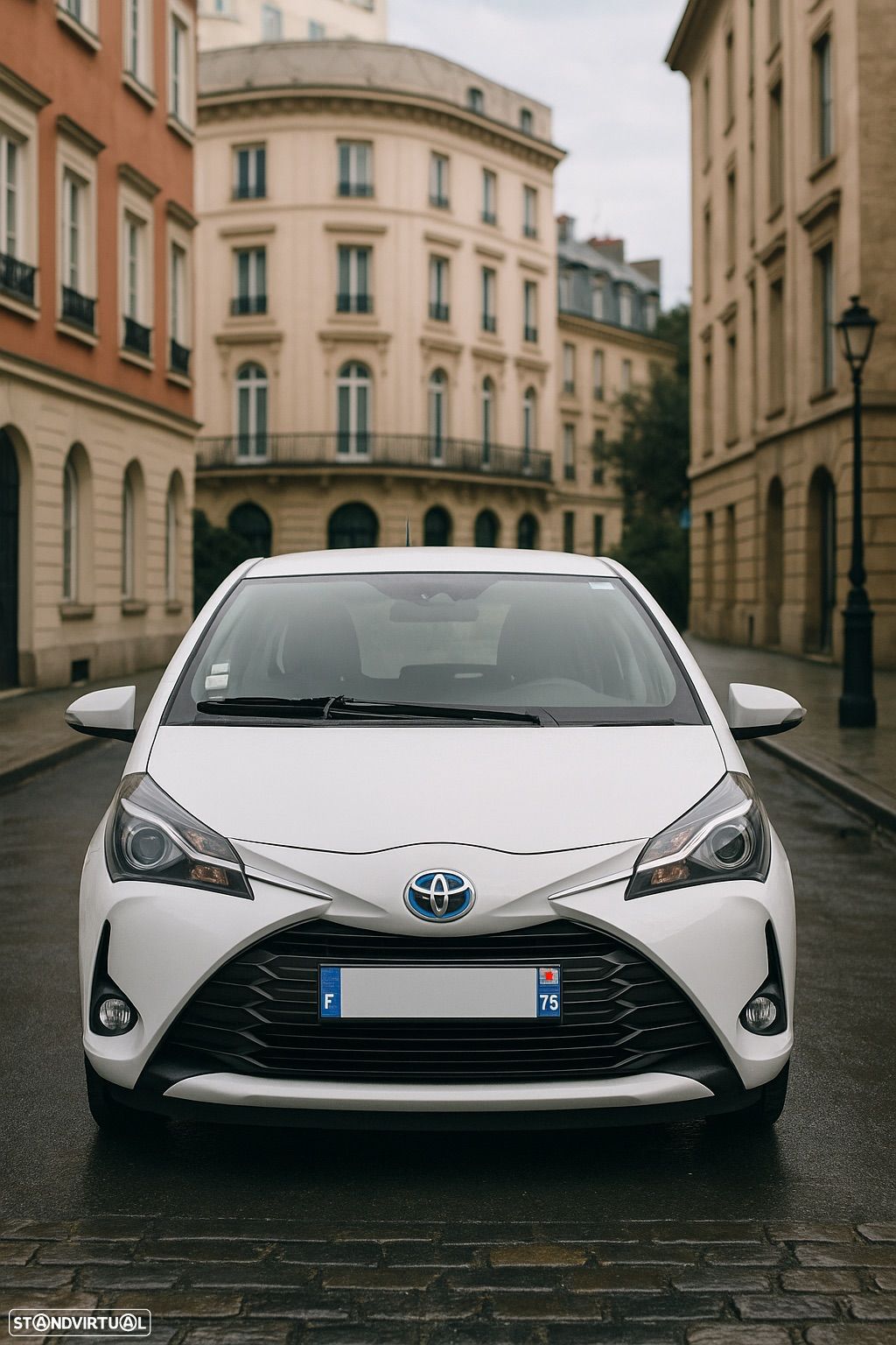 Toyota Yaris 1.5 HSD Comfort - 1