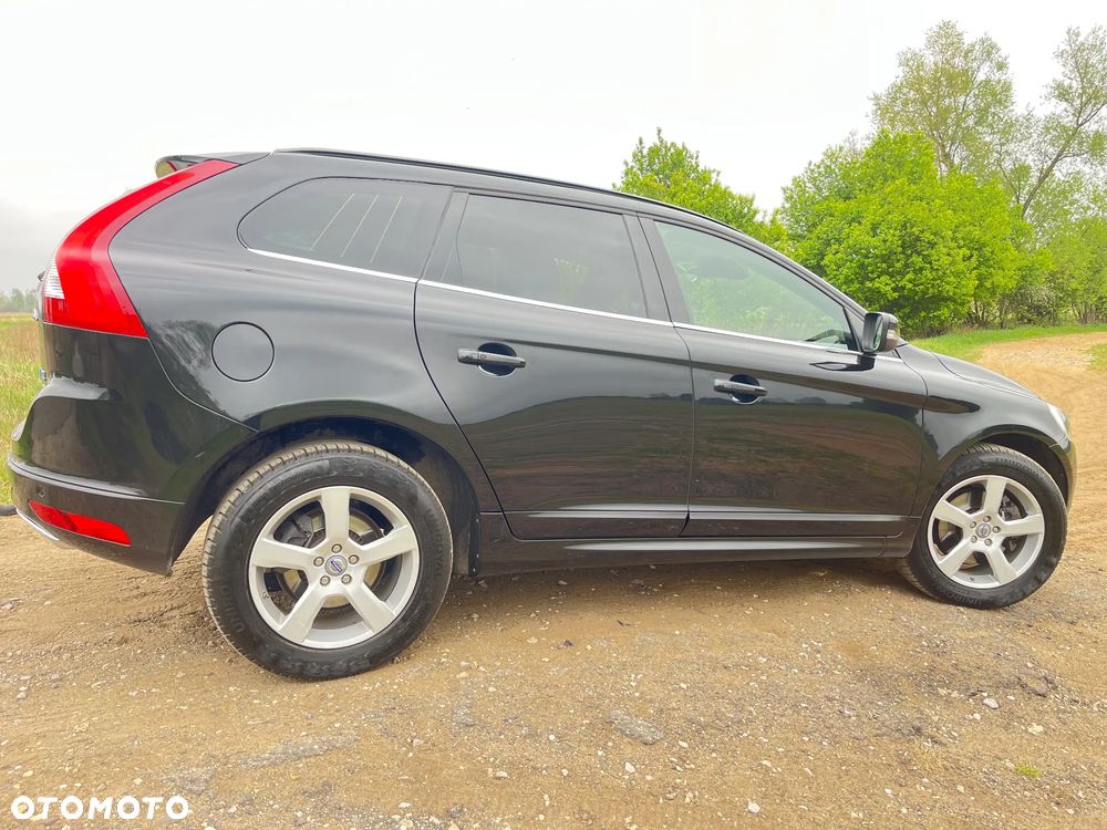 Volvo XC 60 D5 AWD Momentum - 7