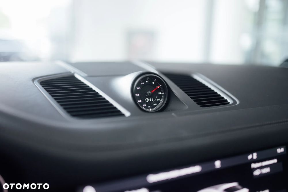 Porsche Cayenne Standard - 29
