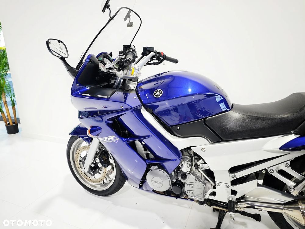Yamaha FJR - 17