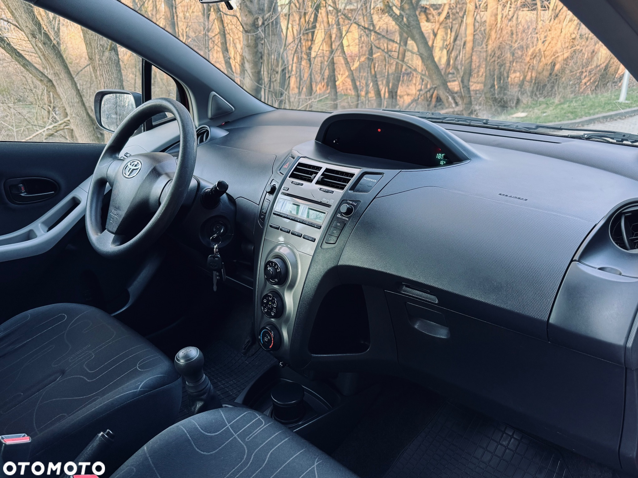 Toyota Yaris 1.0 Luna - 20