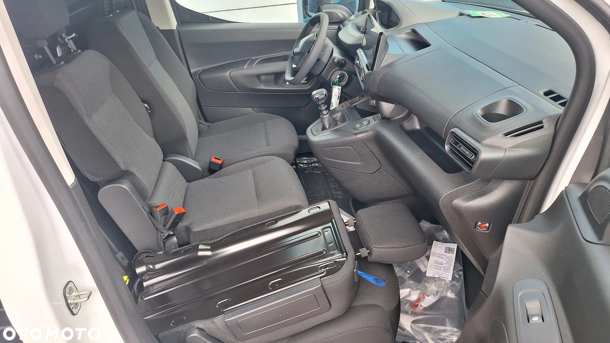 Peugeot Partner Furgon Long 950kg BlueHDi 100 KM S&S M6 Warto - 13