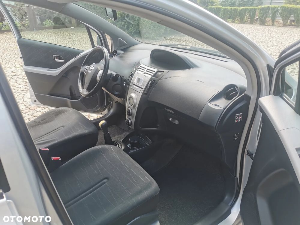 Toyota Yaris 1.33 VVT-i Executive - 9