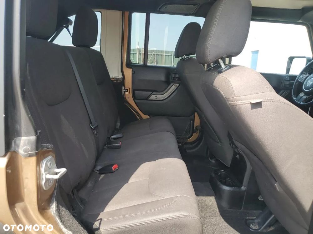 Jeep Wrangler - 9