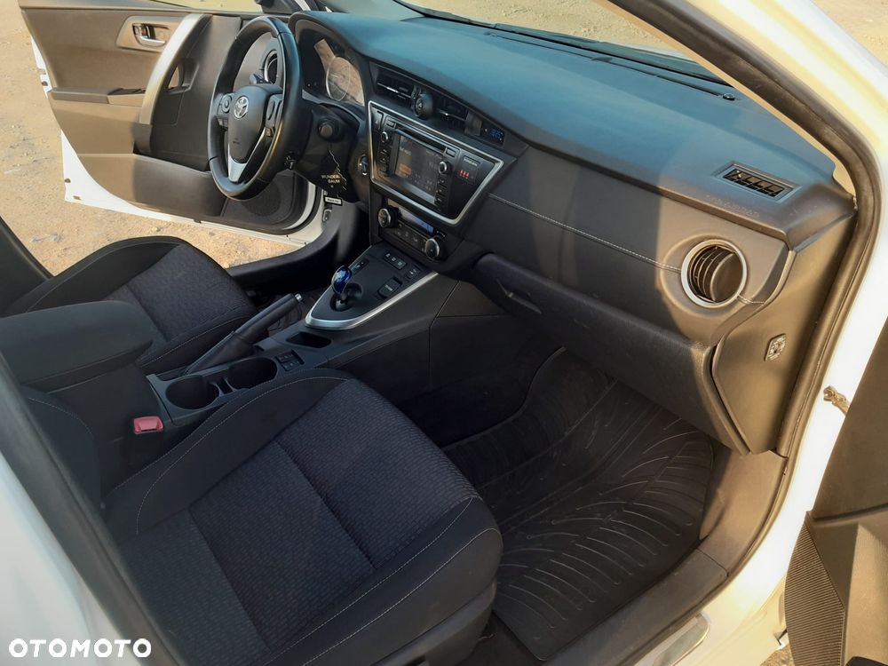 Toyota Auris - 9