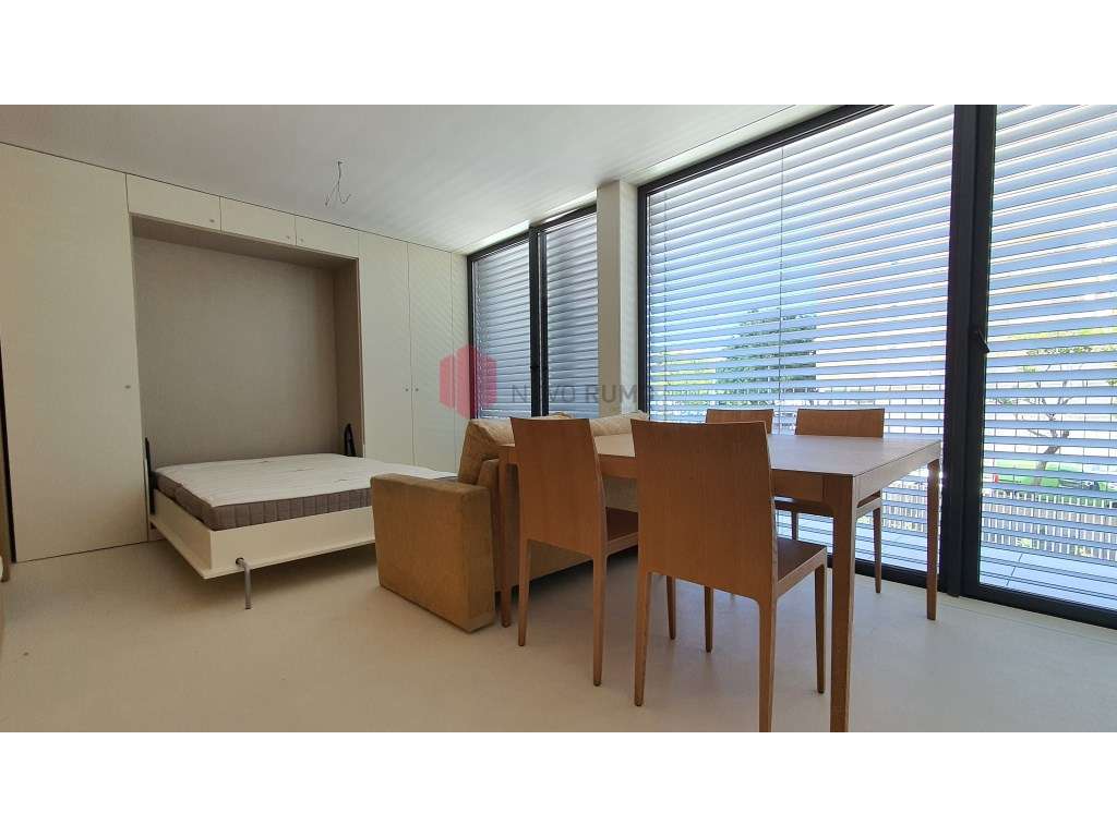 Apartamento T0 mobilado, com varanda e ar condicionado - Grande imagem: 5/12