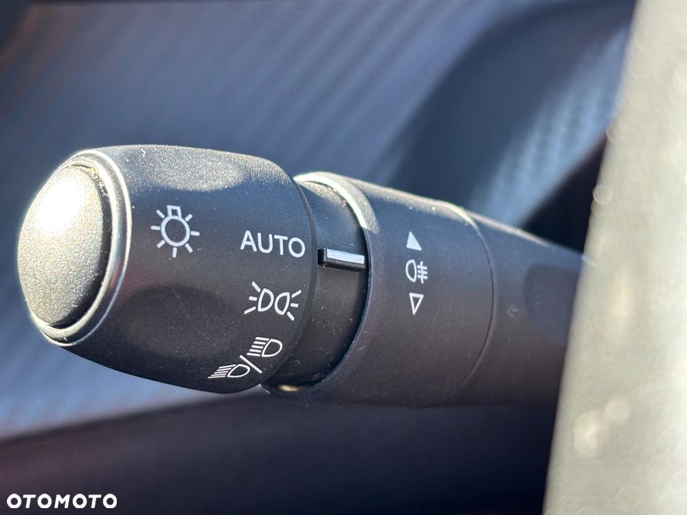 Peugeot 208 1.5 BlueHDi Active S&S - 28