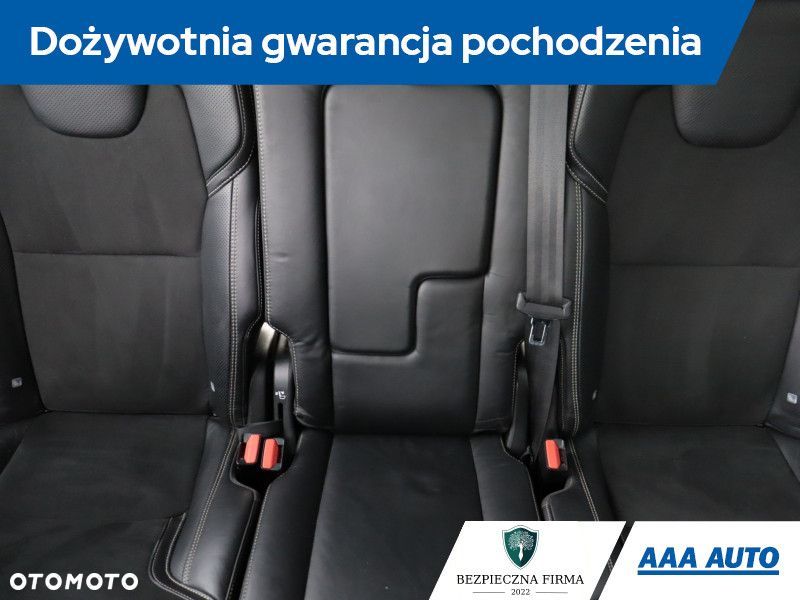 Volvo XC 90 - 12