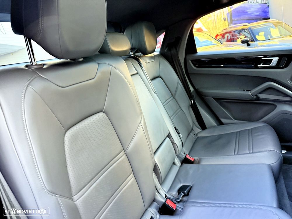 Porsche Cayenne Coupé E-Hybrid Tiptronic S - 30