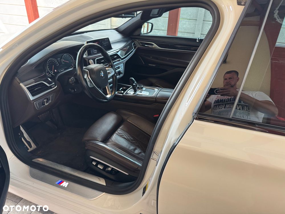 BMW Seria 7 740Li xDrive - 18