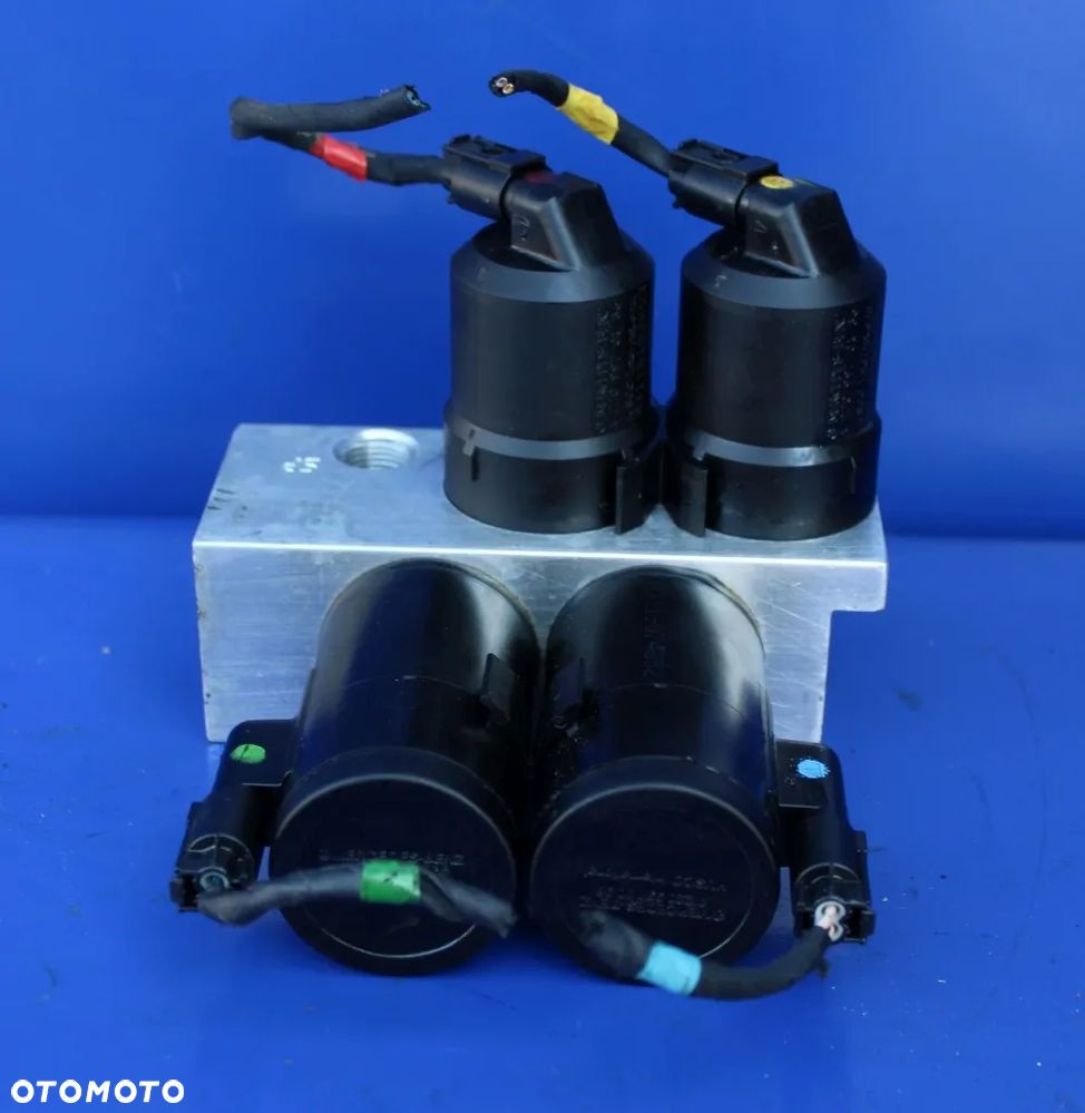 Blok zaworów ABC przód tył OE Mercedes SL R230 W230 SL500 W215 A2203200358 - 3