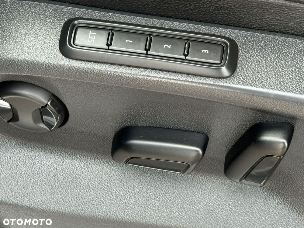 Volkswagen Tiguan - 27