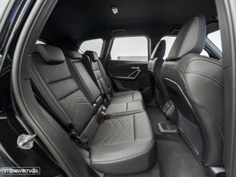 BMW iX1 eDrive20 Pack Desportivo M - 43