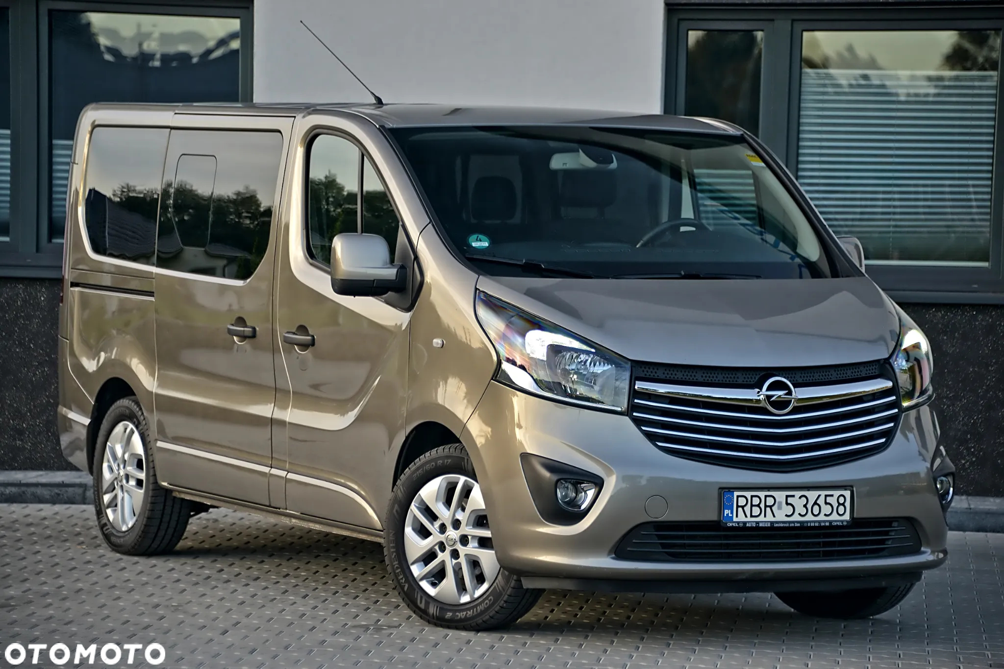 Opel Vivaro - 9