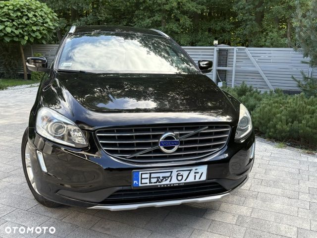 Volvo XC 60 D5 AWD Momentum - 3