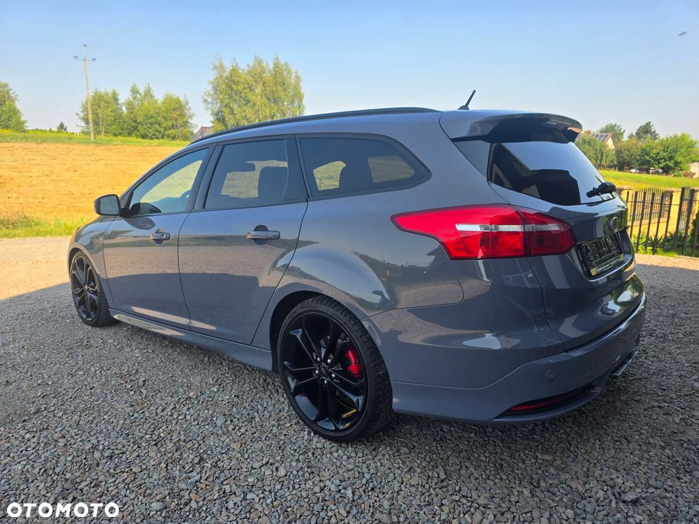 Ford Focus 2.0 EcoBoost ST mit Leder-Exclusiv-Paket - 4