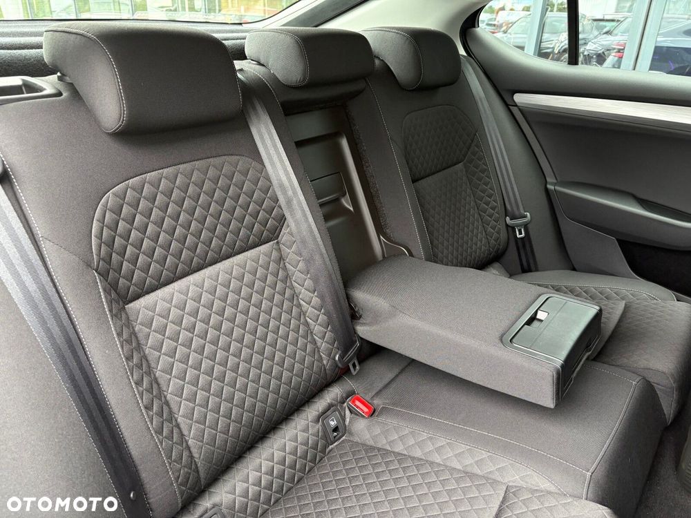 Skoda Superb 2.0 TDI Ambition DSG - 15