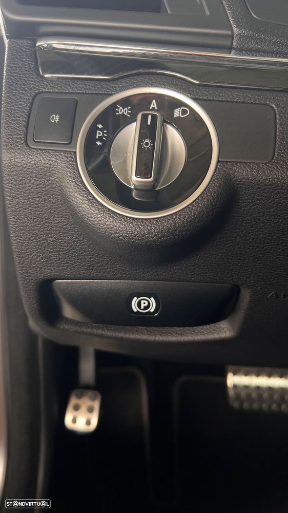 Mercedes-Benz E 250 CGi Avantgarde BE Auto - 27