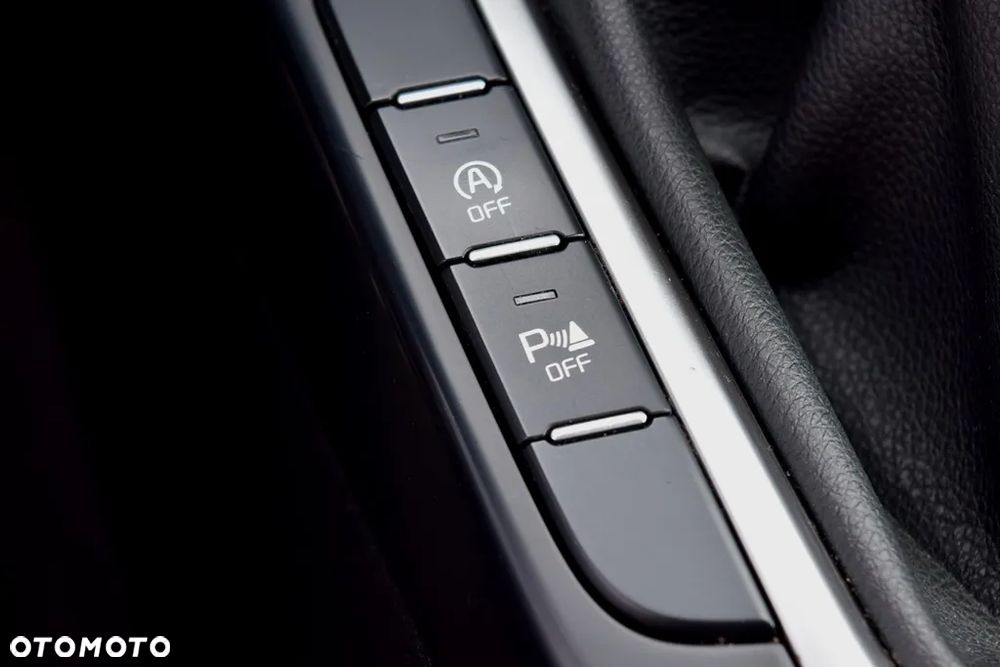 Kia Ceed 1.6 CRDi SCR M - 26