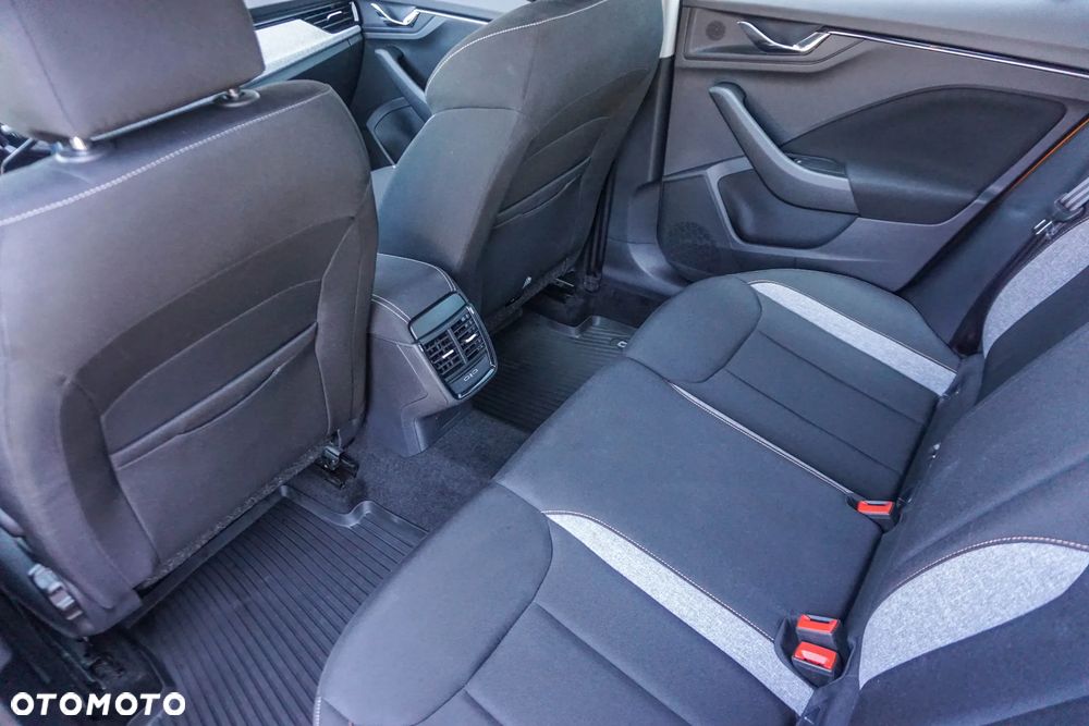 Skoda Kamiq 1.0 TSI Selection DSG - 27
