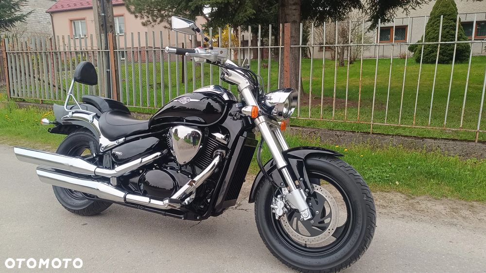 Suzuki Intruder - 3