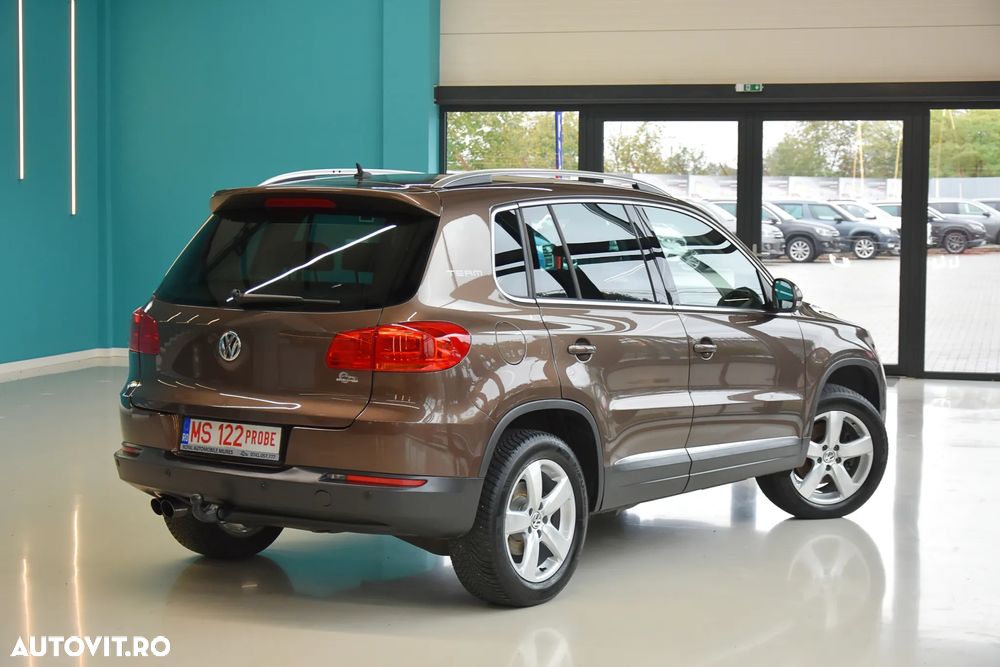 Volkswagen Tiguan 2.0 TDI 4Motion DSG Sport & Style - 3
