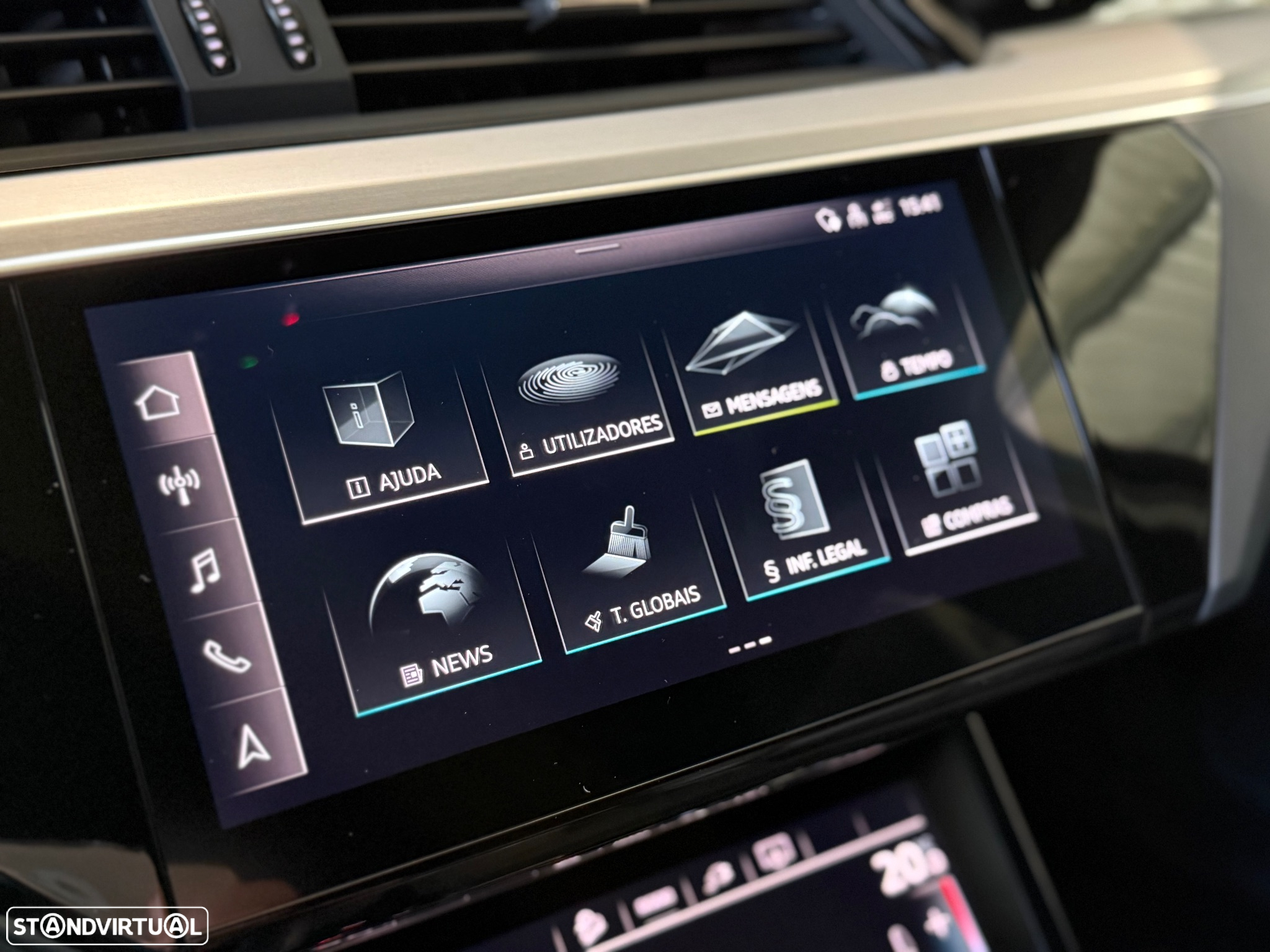 Audi Q8 e-Tron 50 quattro S line - 35