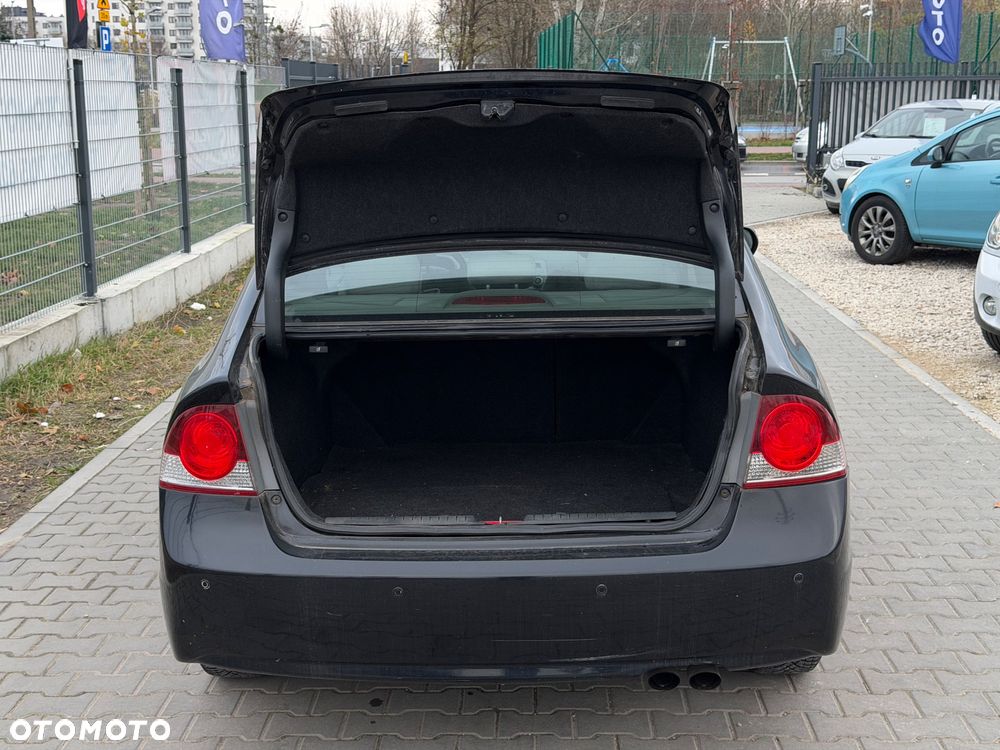 Honda Civic 1.8 Executive - 28