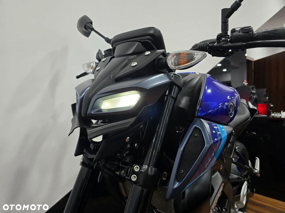 Yamaha MT - 9