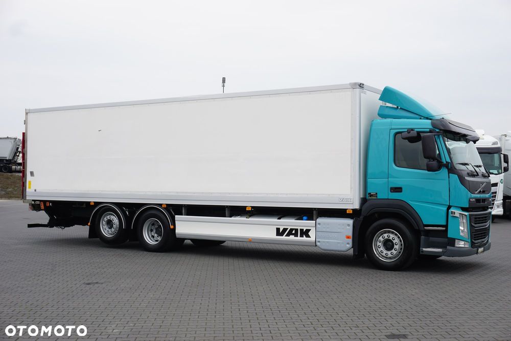 Volvo FM / 330 / E 6 / CHŁODNIA + WINDA / 23 PALETY / OŚ SKRĘTNA / DŁ 9,2 M - 4