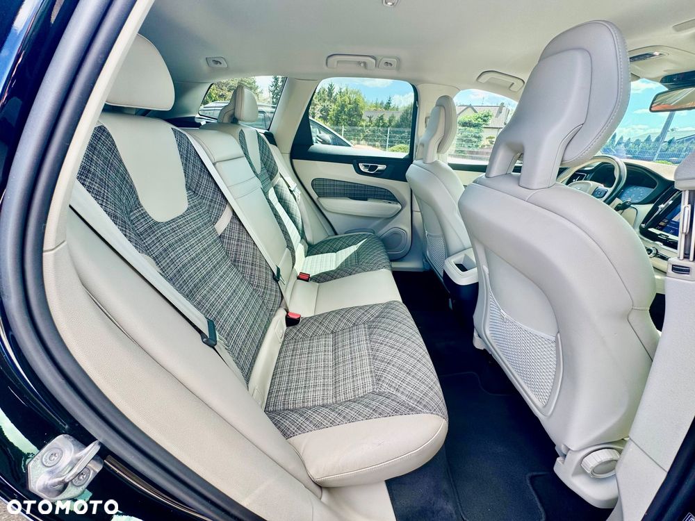 Volvo XC 60 D4 AWD Geartronic Momentum - 18