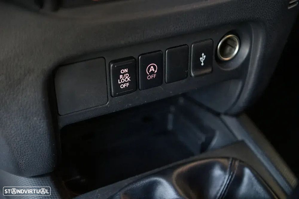 Mitsubishi L200 - 36