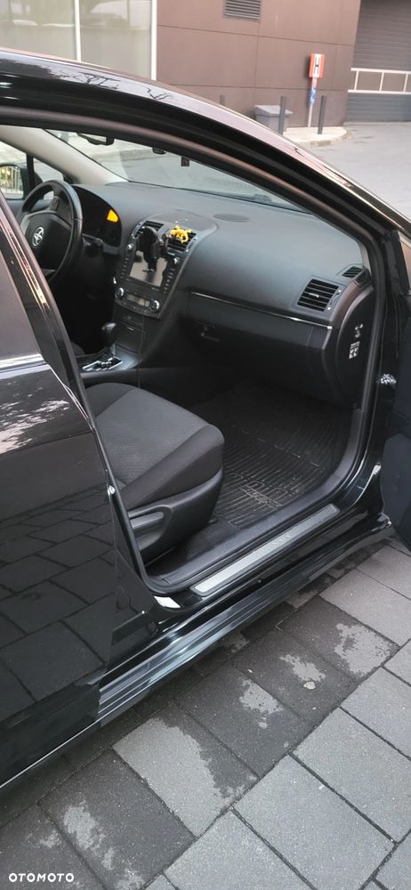 Toyota Avensis 1.8 Luna MS - 19