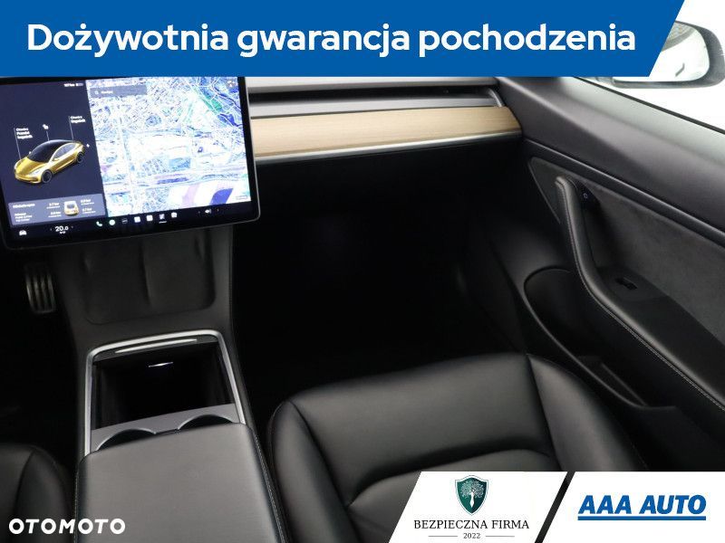 Tesla Model 3 - 10