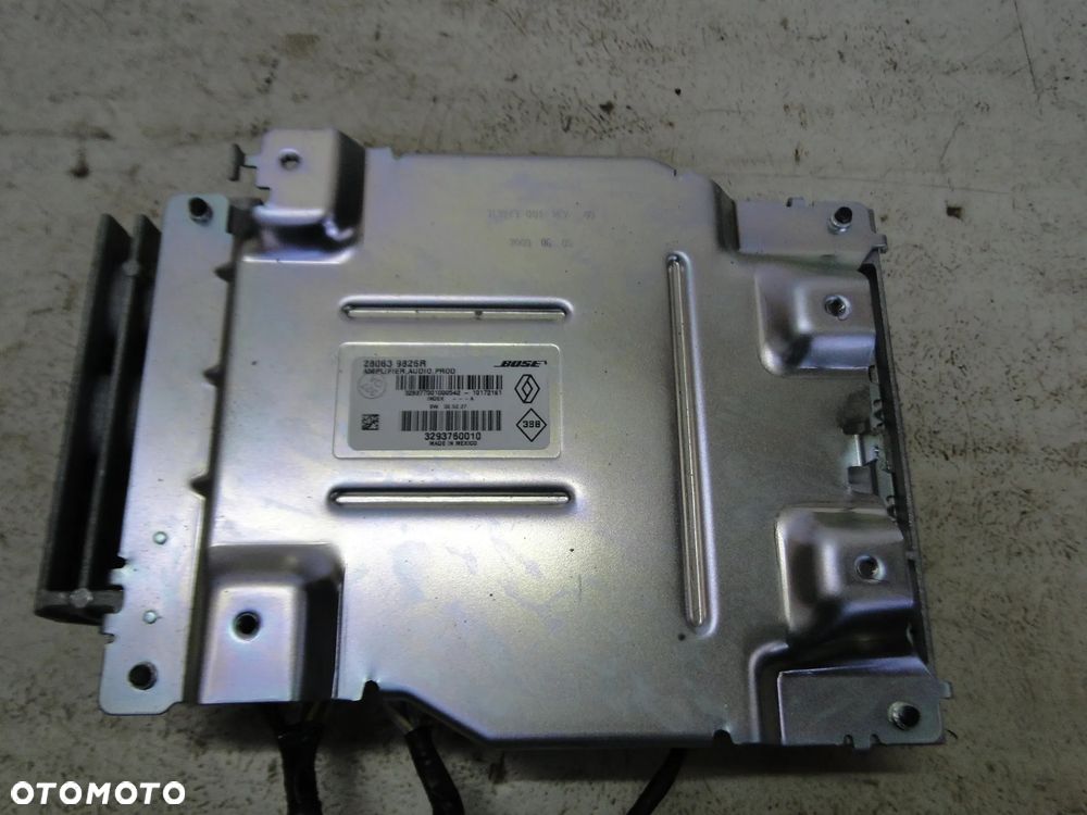 RENAULT LATITUDE MODUŁ WZMACNIACZ BOSE EUROPA - 3