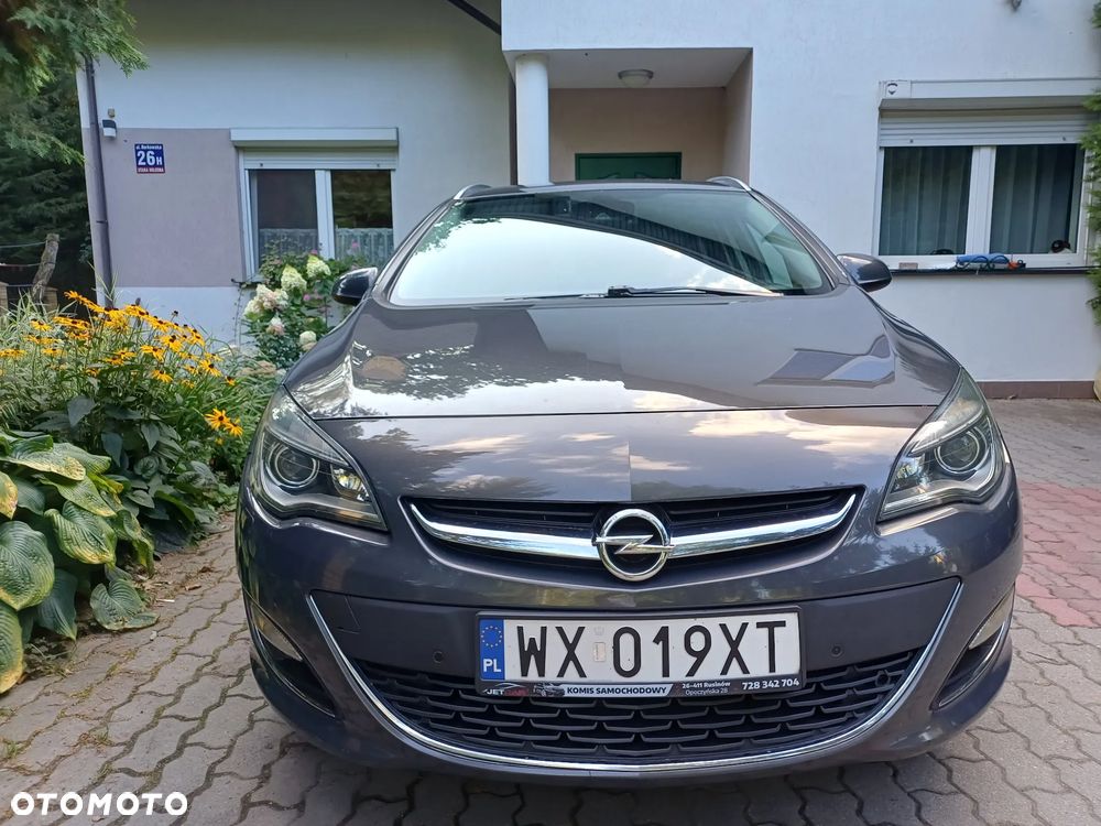 Opel Astra 1.6 CDTI Cosmo - 2