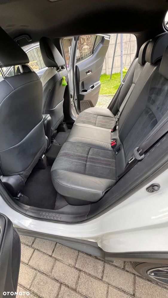 Toyota C-HR ver-2-0-hybrid-gr-sport - 6