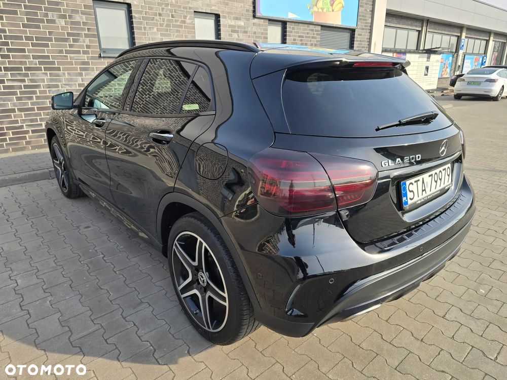 Mercedes-Benz GLA 200 7G-DCT AMG Line - 14