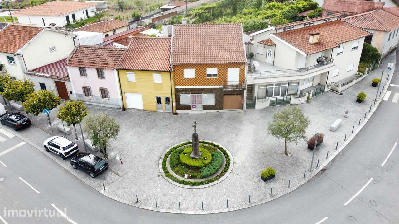 Moradia em Banda, Merelim (S. Paio), Panoias e Parada de Tibães, Braga - Grande imagem: 3/21
