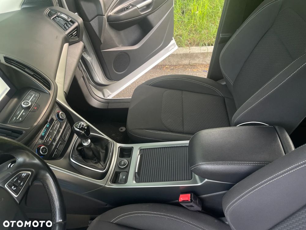 Ford Kuga 1.5 EcoBoost FWD Edition ASS MMT6 - 14
