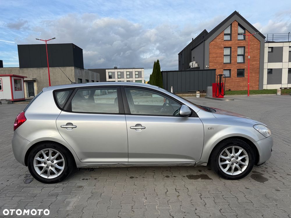 Kia Ceed 1.6 Comfort - 6