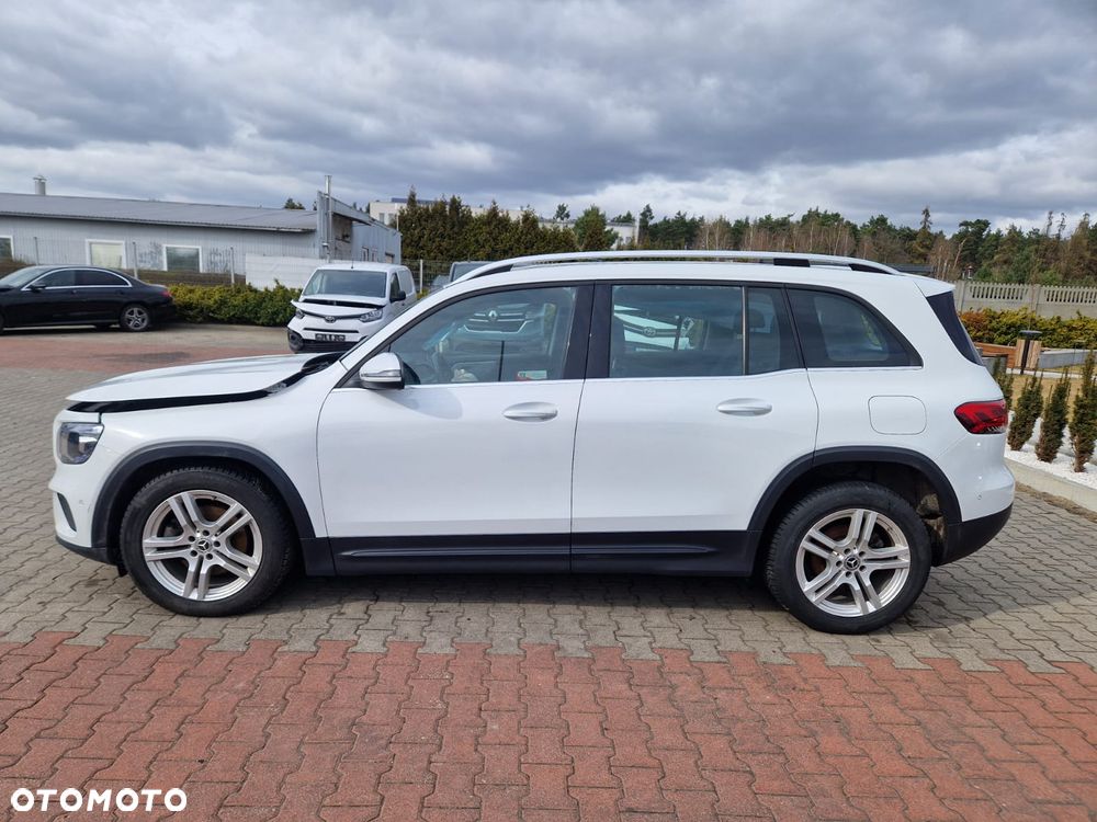 Mercedes-Benz GLB 200 Progressive 7G-DCT - 2