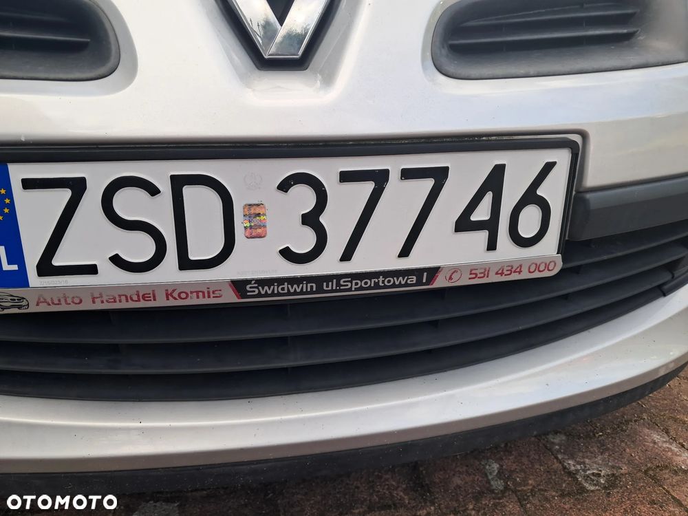 Renault Clio - 8