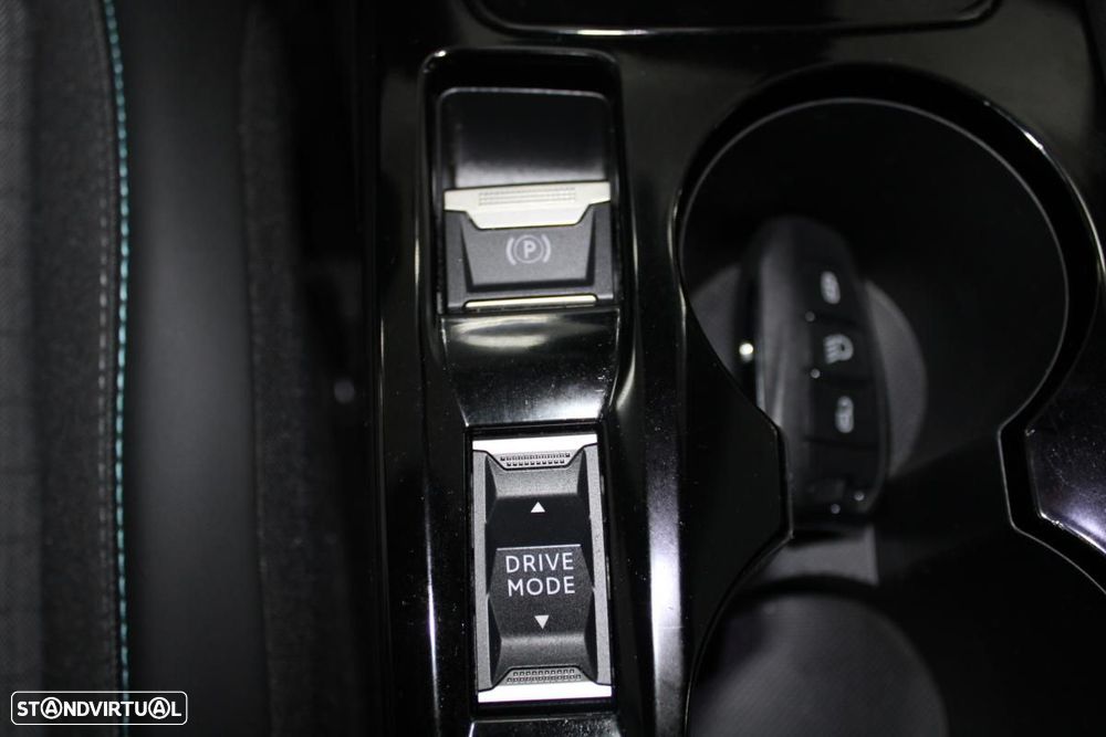 Peugeot e-2008 50 kWh Allure Pack - 22