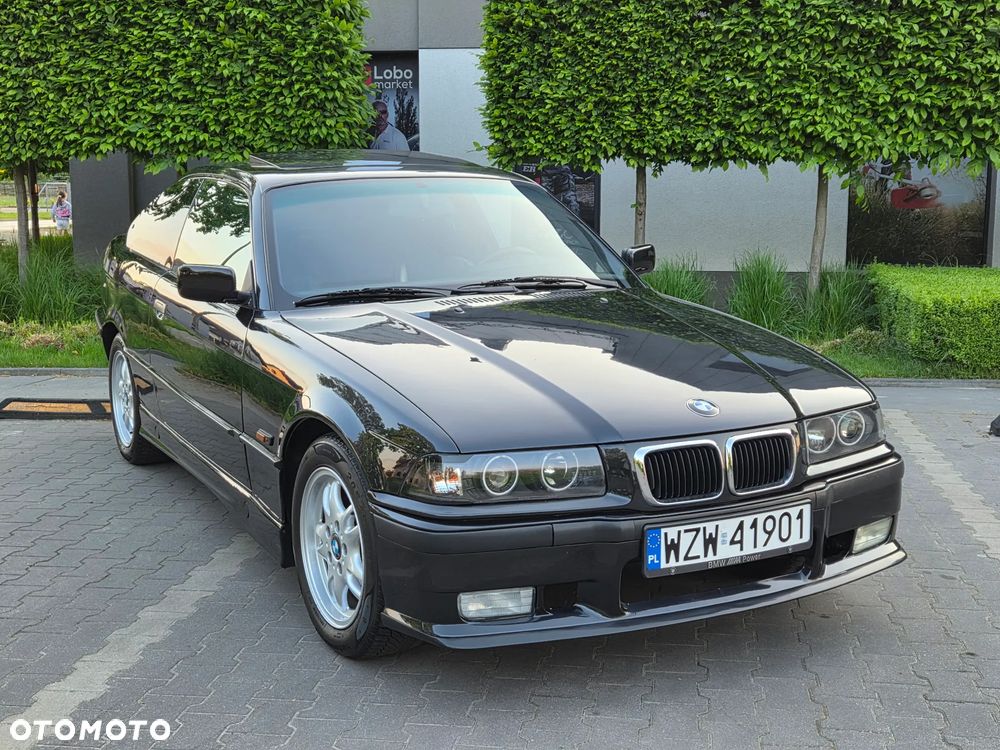 BMW Seria 3 323i - 4