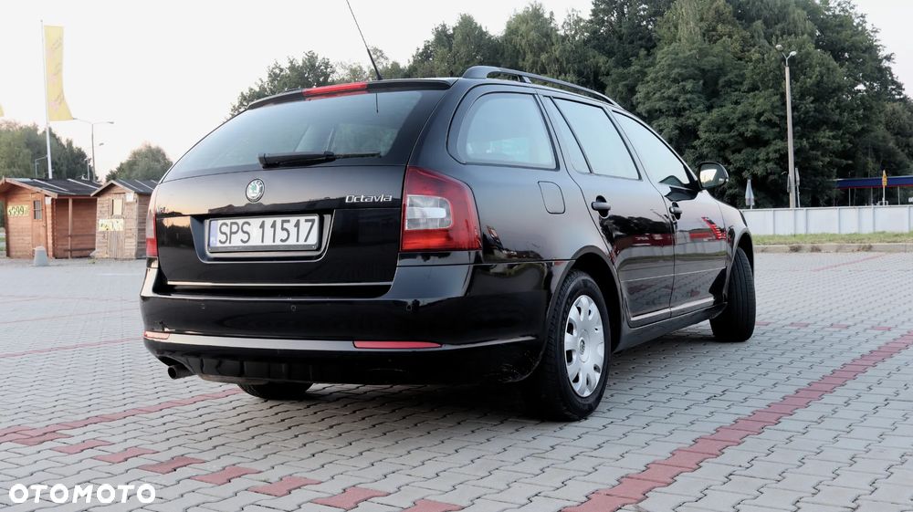 Skoda Octavia 1.6 Ambition - 10