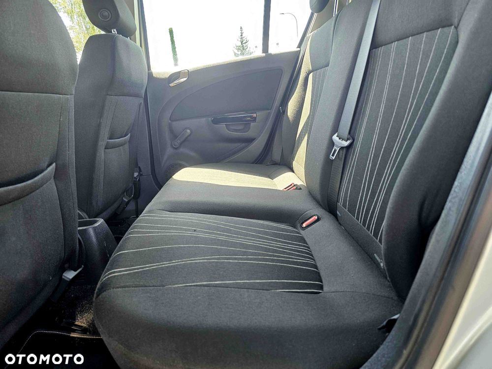 Opel Corsa 1.4 16V Innovation - 16