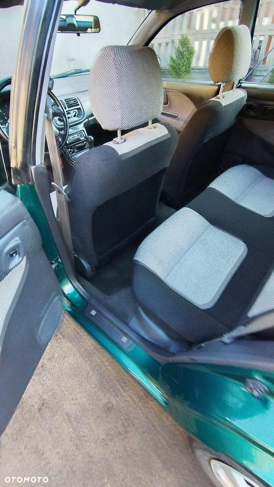 Subaru Impreza SW 2.0 GL Season - 13