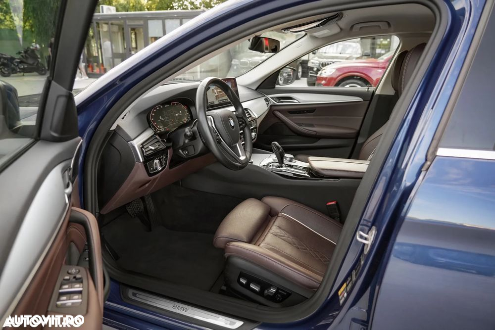 BMW Seria 5 530e Aut. Luxury Line - 7
